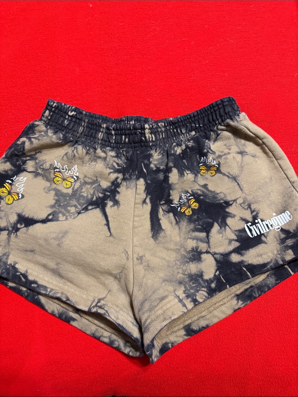 Tie-Dye Casual Shorts in Black & Tan